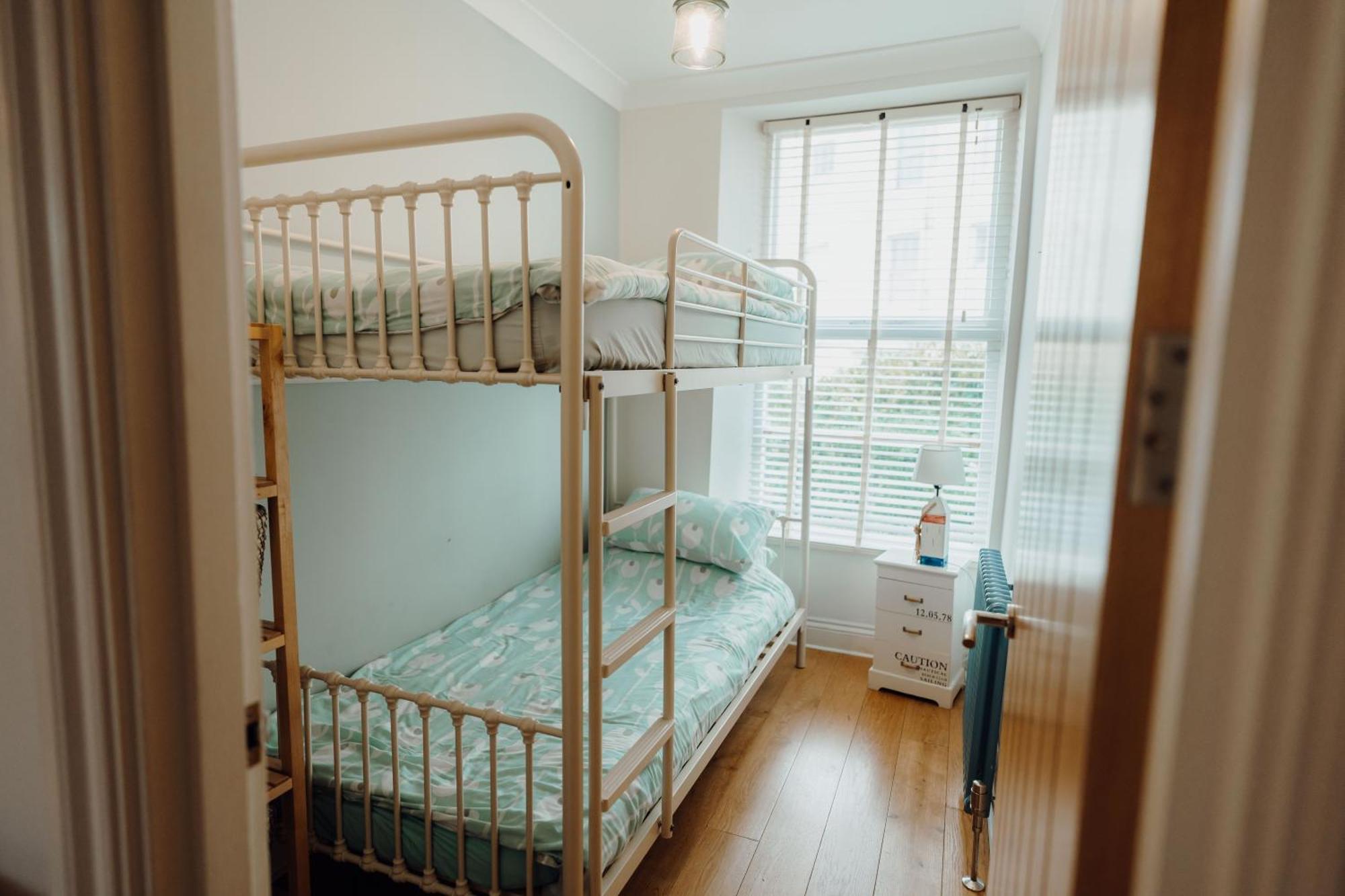 Close To Harbour No2 Albert View Тенби Екстериор снимка